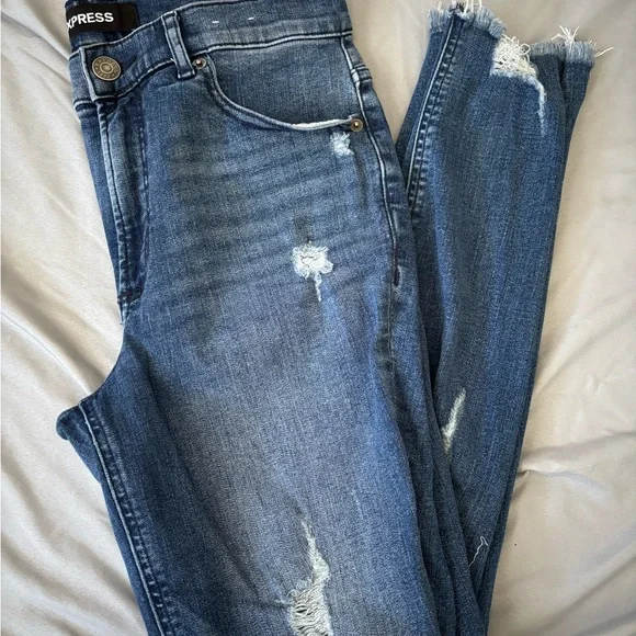 Express Women’s Dark Blue Distressed Skinny Jeans - Picture 4 of 6